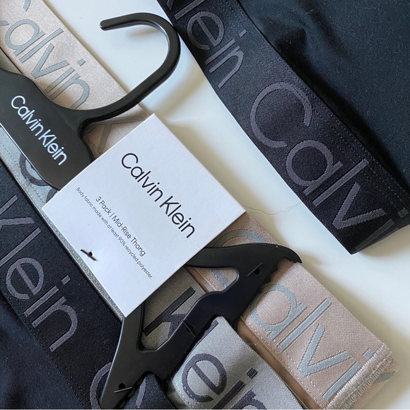 Calvin Klein wide band bralette & 3-pack thong - Picture 5 of 8